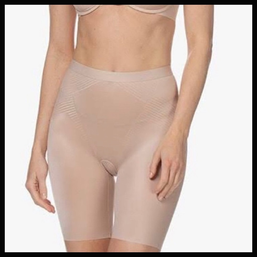 NWT SPANX Thinstincts High-Waist Mid Thigh Short